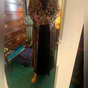 This amazing elegant black and light rose gold topper size Large